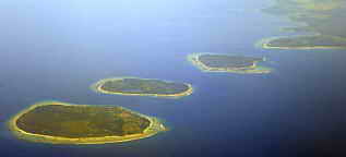 Luftaufnahme der drei Schnorchel-Inseln vor Nordwest-Lombok.